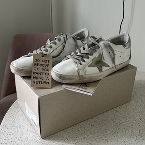 NWT Golden Goose Superstar Classic with leather suede star. Size 41.